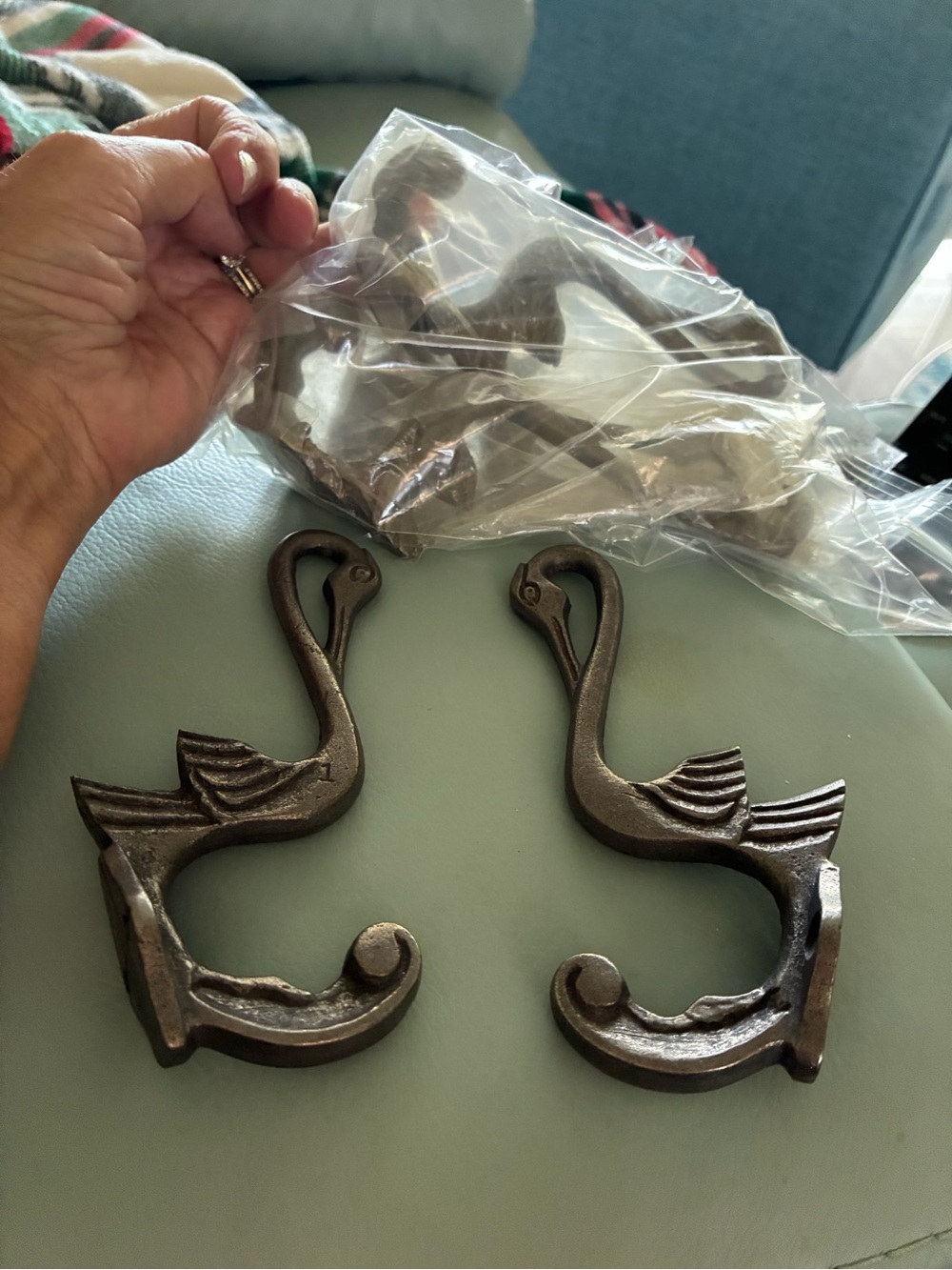 5 Decorative Swan Cast Iron Wall Hooks